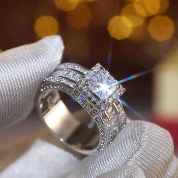 Изискан модерен годежни пръстени сребрист цвят за жени, Модни пръстени с бели камъни от цирконий, Годишнина сватбени декорации за Младоженци